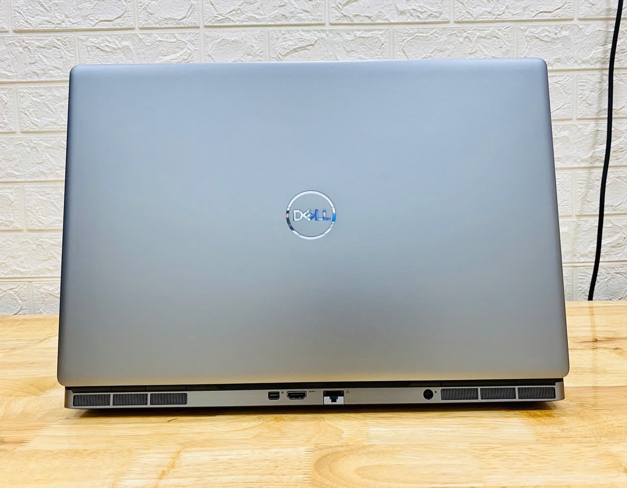 Dell Precision 7740/ i7-9850H /32GB/512GB/RTX 3000