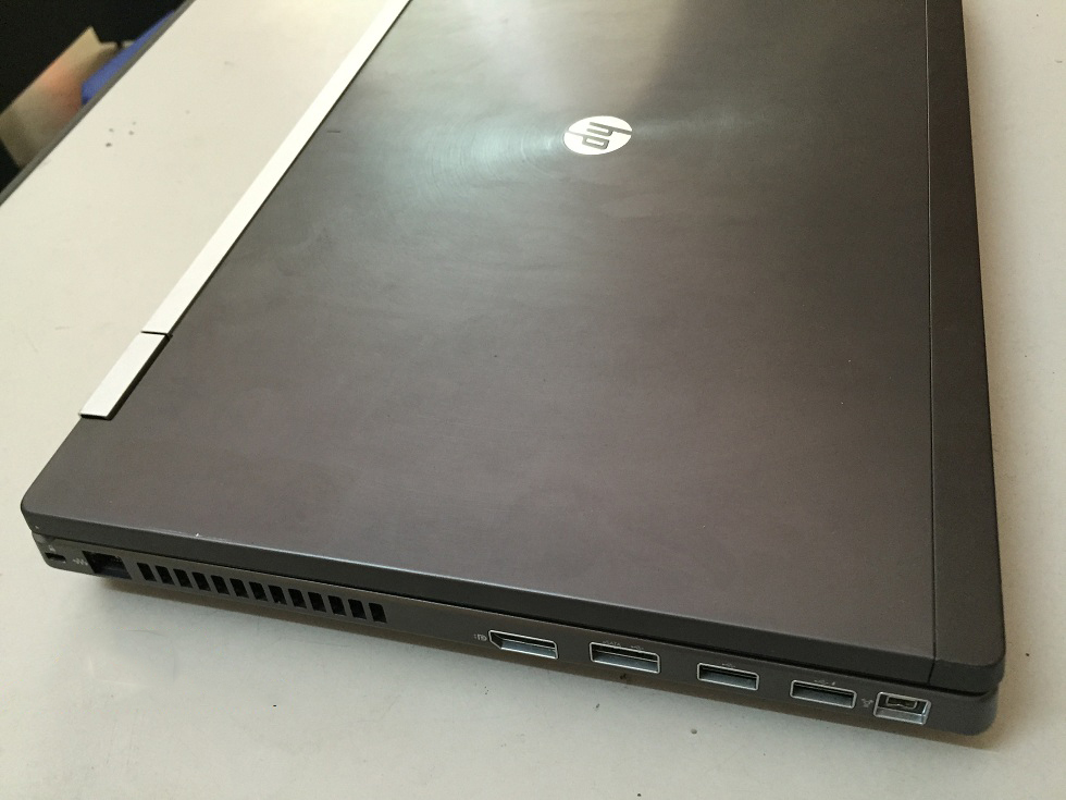 HP cũ Elitebook 8560w Core i7-2720QM, RAM 4GB