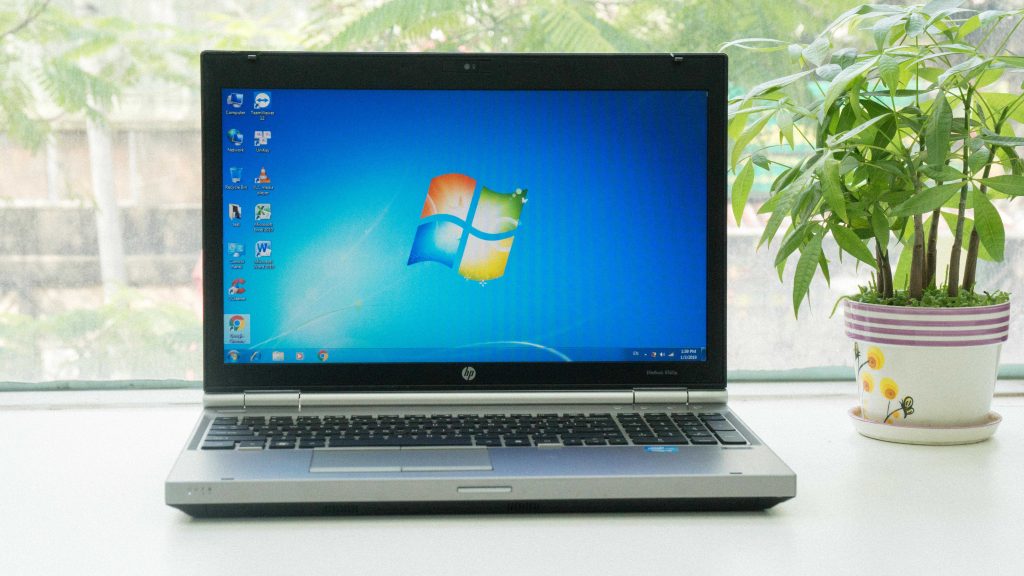 HP EliteBook 8560p Core i7-2620M,HDD 320G