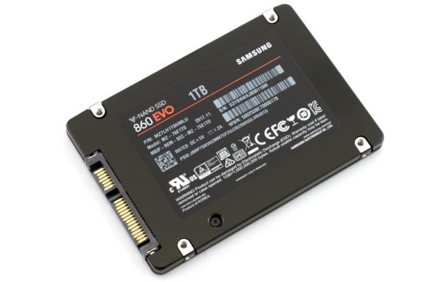 Nên nâng cấp ổ cứng lên SSD cho laptop của bạn không?
