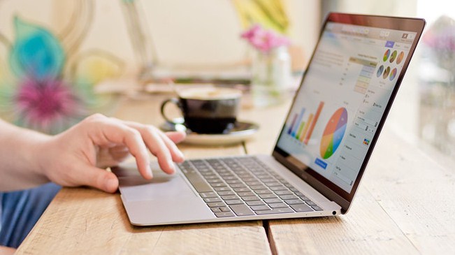 Dân kế toán nên mua laptop văn phòng như thế nào cho phù hợp?