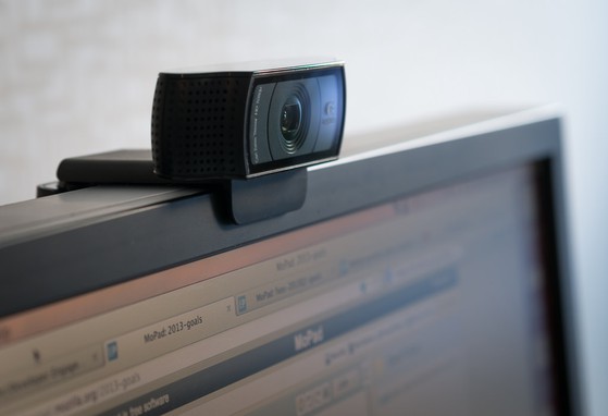 Hướng dẫn cách lắp đặt và kết nối webcam với máy tính của bạn